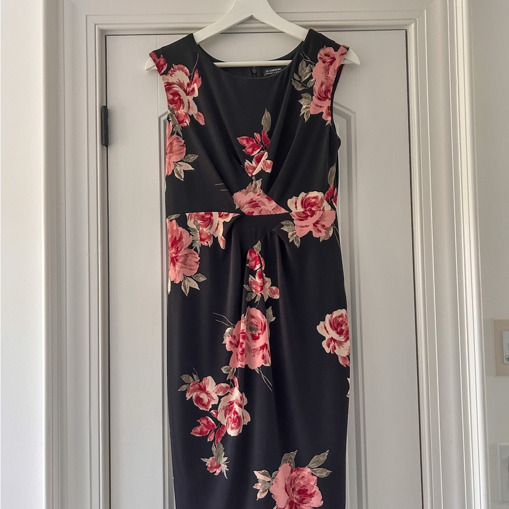 Le Chateau Black Floral Sheath Dress V-Neck Sleeveless